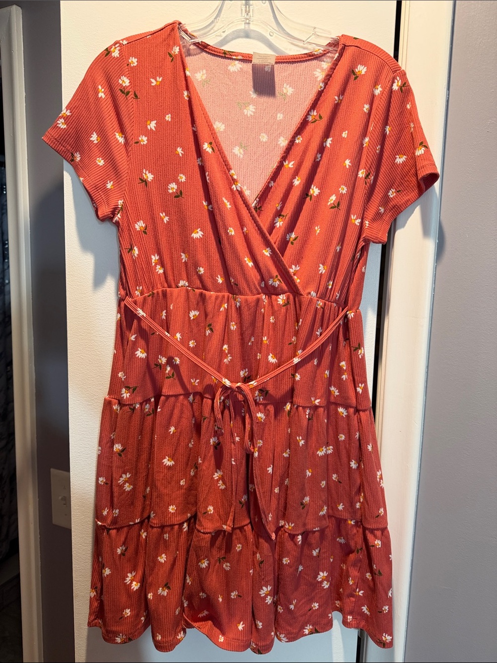 Floral Wrap-Front Short Sleeve Dress in Rose pink